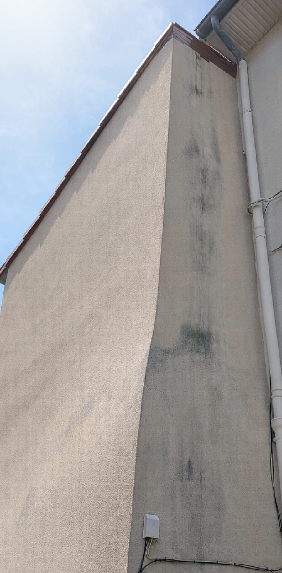 Application d'hydrofuge sur toiture